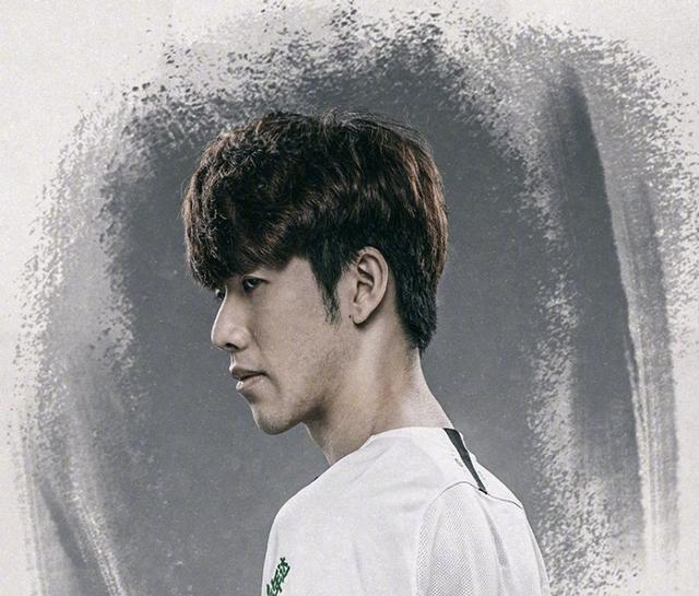 Vitality发布全新队服 纯白色调颠覆以往