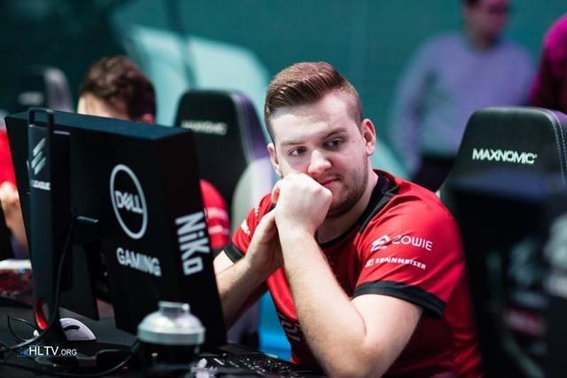 Team WE 3-1战胜OMG，晋级下一轮